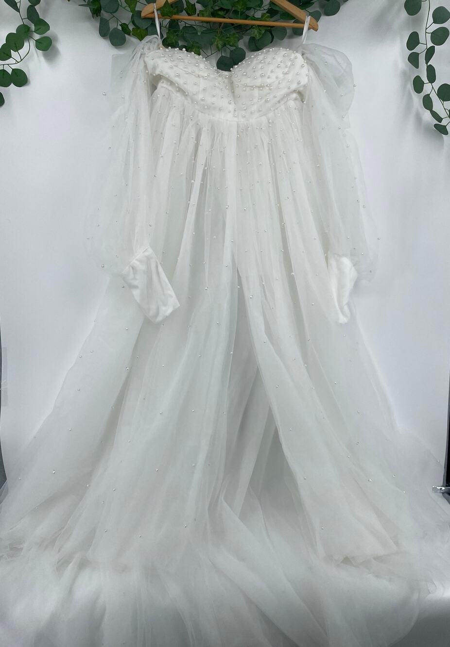Fairytale Romantic Pearl Embellished Tule Off The Shoulder Wedding Dress Size 5